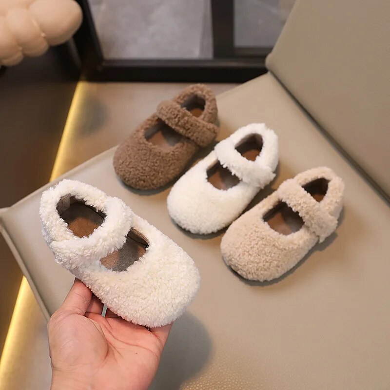 21-30 Baby Shoes Furry Cover Toe Light Warm Shoes for Kids Plush Leisure Comfortable Shoes Children Winter Home Casual Shoes