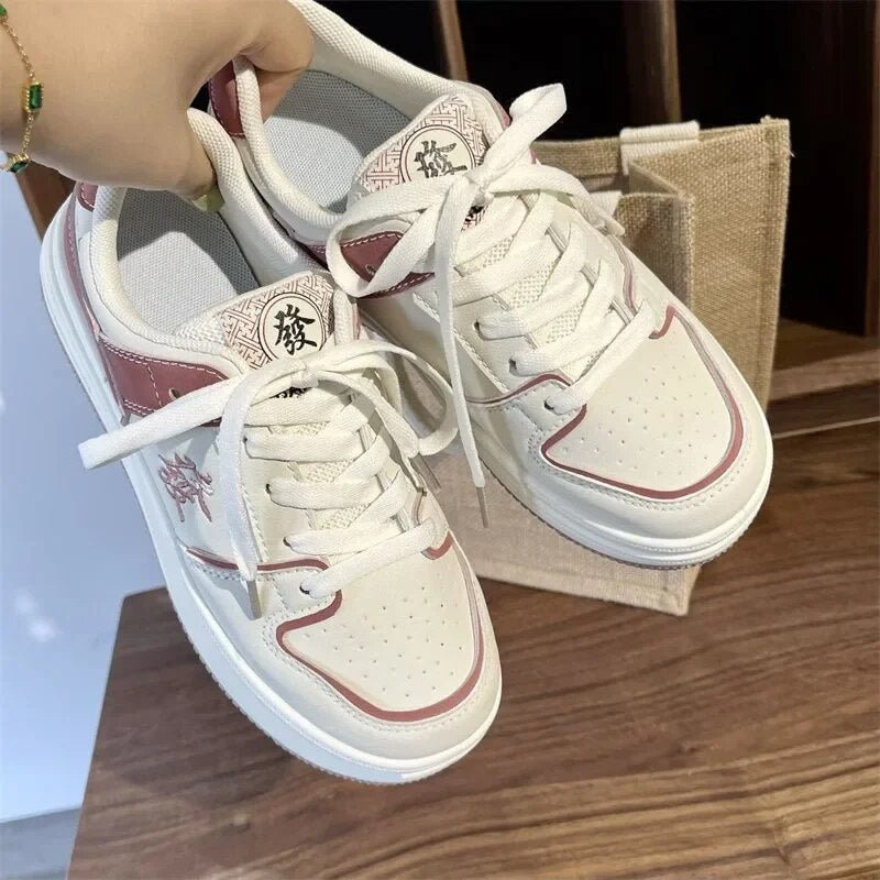 Women's Sneakers Fashion 2023 Fall New Pattern Lace Up Platform Vulcanized Shoes Brand Design Casual Couples Street Canvas Shoes