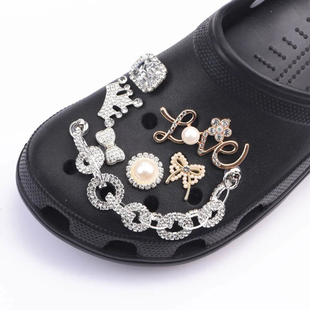 Designer Croc Shoe Charms Metal Bling Chains Shoes Decorations Perfume Queen Accessories For JIBZ Wristbands Girl Gifts