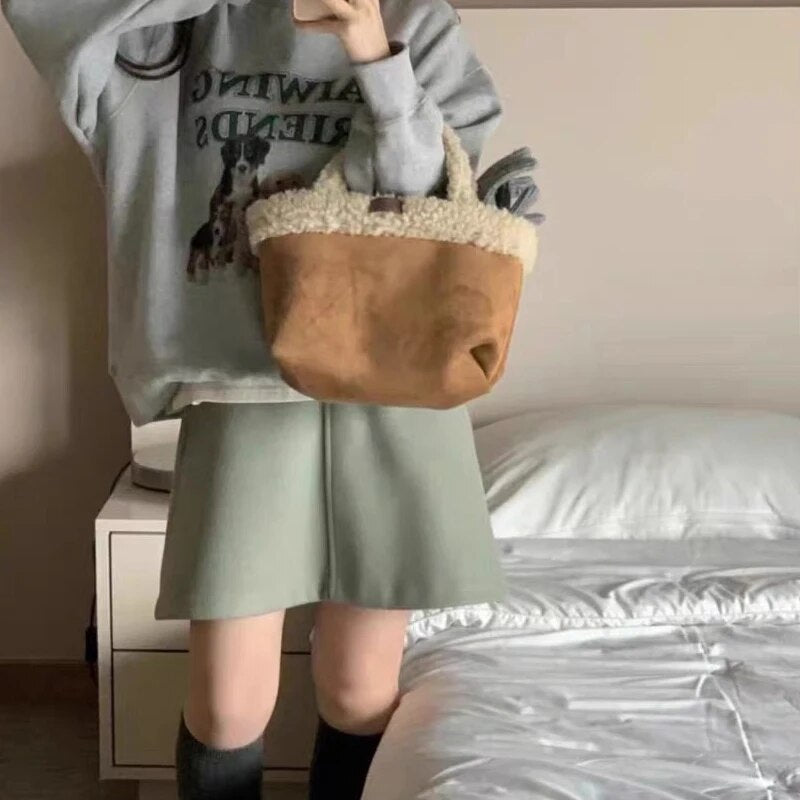 2023 Winter Fashion Trend Tote Bags Luxury Designer Handbags and Wallets Women's Faux Lamb Wool Color Block Retro Handbags Rever