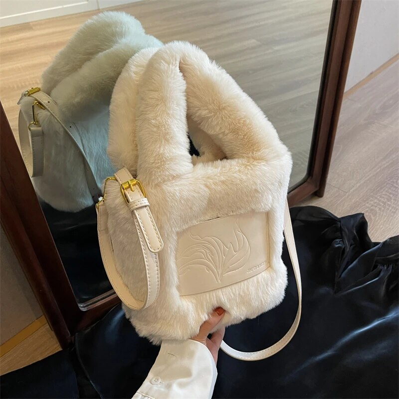 Winter New Fashion Cute Furry Women Girl Handbag Tote Satchel Shoulder Bag Lady Female Party Purse Wallet Underarm Crossbody Bag