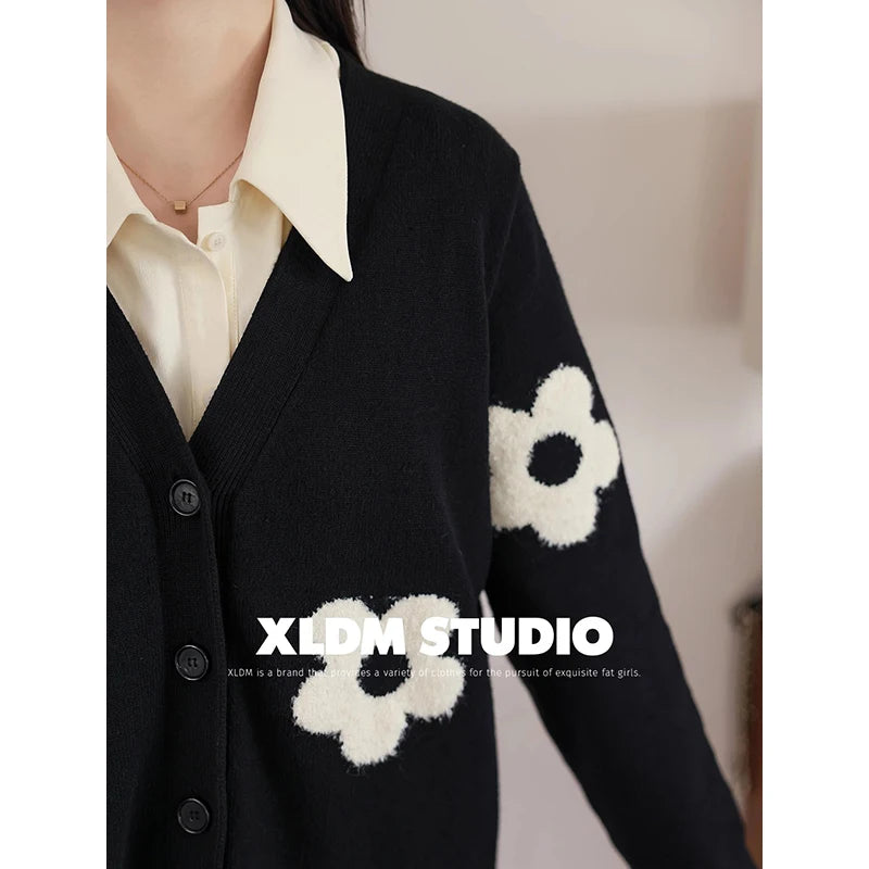 Women Black Cardigan Sweater Short V-neck Outerwear Embroidery Korean Fashion Leisure Lazy Wind Winter Knitting Thickening Coat