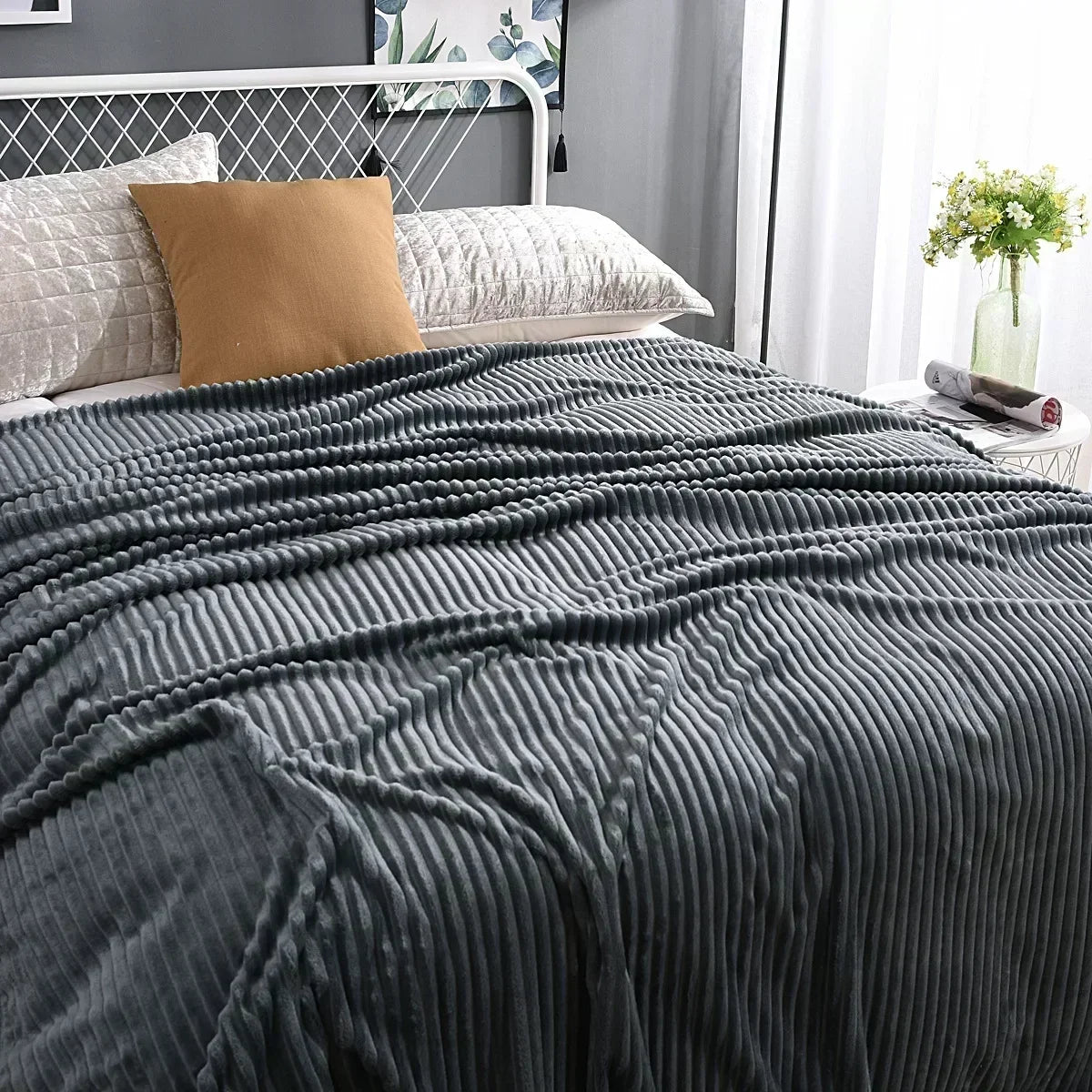 70x100cm Milk Velvet Blanket Thickened Flannel Blanket Soft Comfortable Blanket Coral Velet Quilt Home Textile