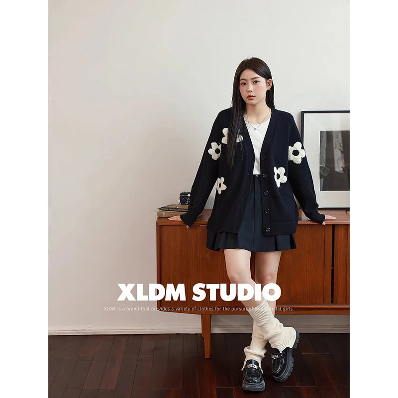 Women Black Cardigan Sweater Short V-neck Outerwear Embroidery Korean Fashion Leisure Lazy Wind Winter Knitting Thickening Coat