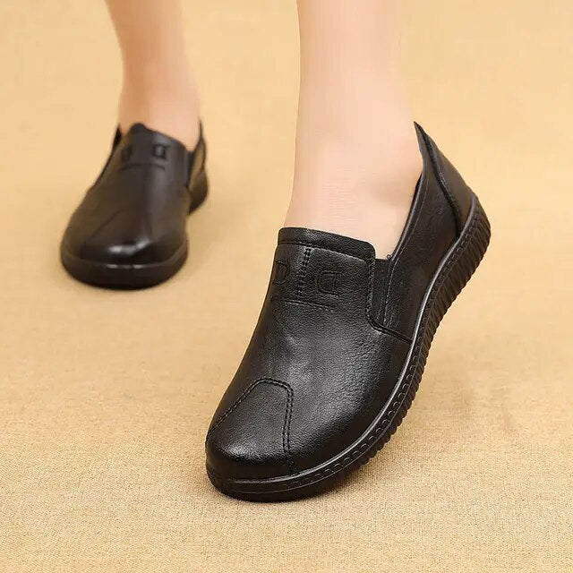 Moccasins Mom Flats Shoes Soft Sole Loafers Round Toe ShoesNew Spring and Autumn Flat Sole Non slip Female Casual Leather Shoes