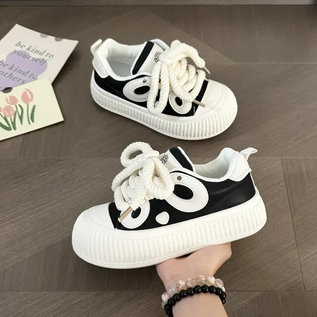 Women's Sneakers Fashion 2023 Fall New Pattern Lace Up Platform Vulcanized Shoes Brand Design Casual Couples Street Canvas Shoes